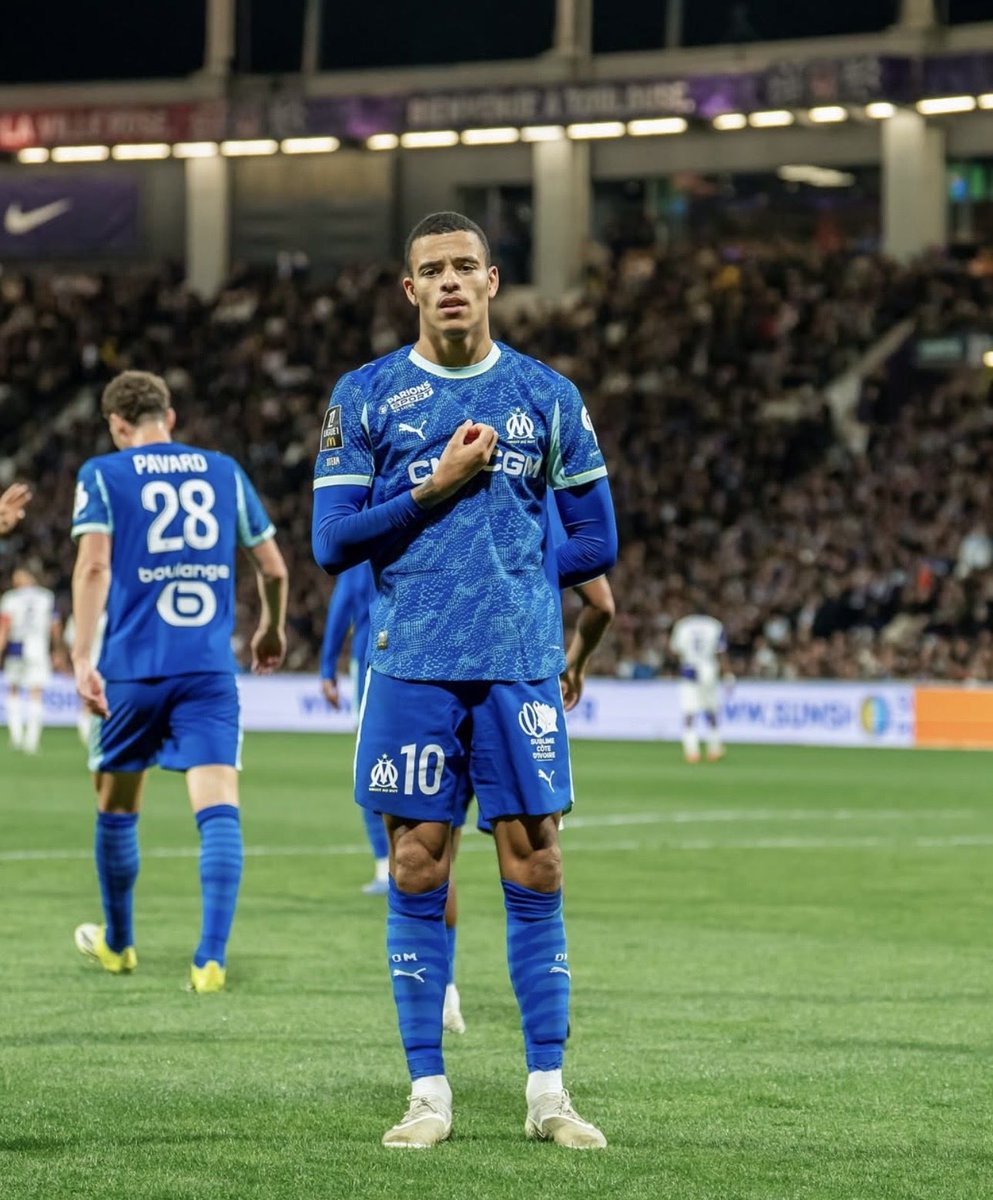 Embou_13 tweet media