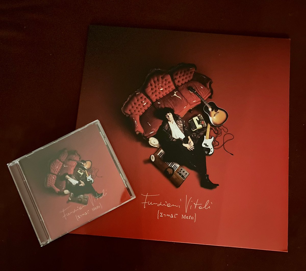 ManuelaBisin's tweet photo. @MetaErmal @hibericus_ E poi c‘è chi come me non ha più un lettore CD né tantomeno meno un giradischi, eppure… https://t.co/l9roSwXsXH