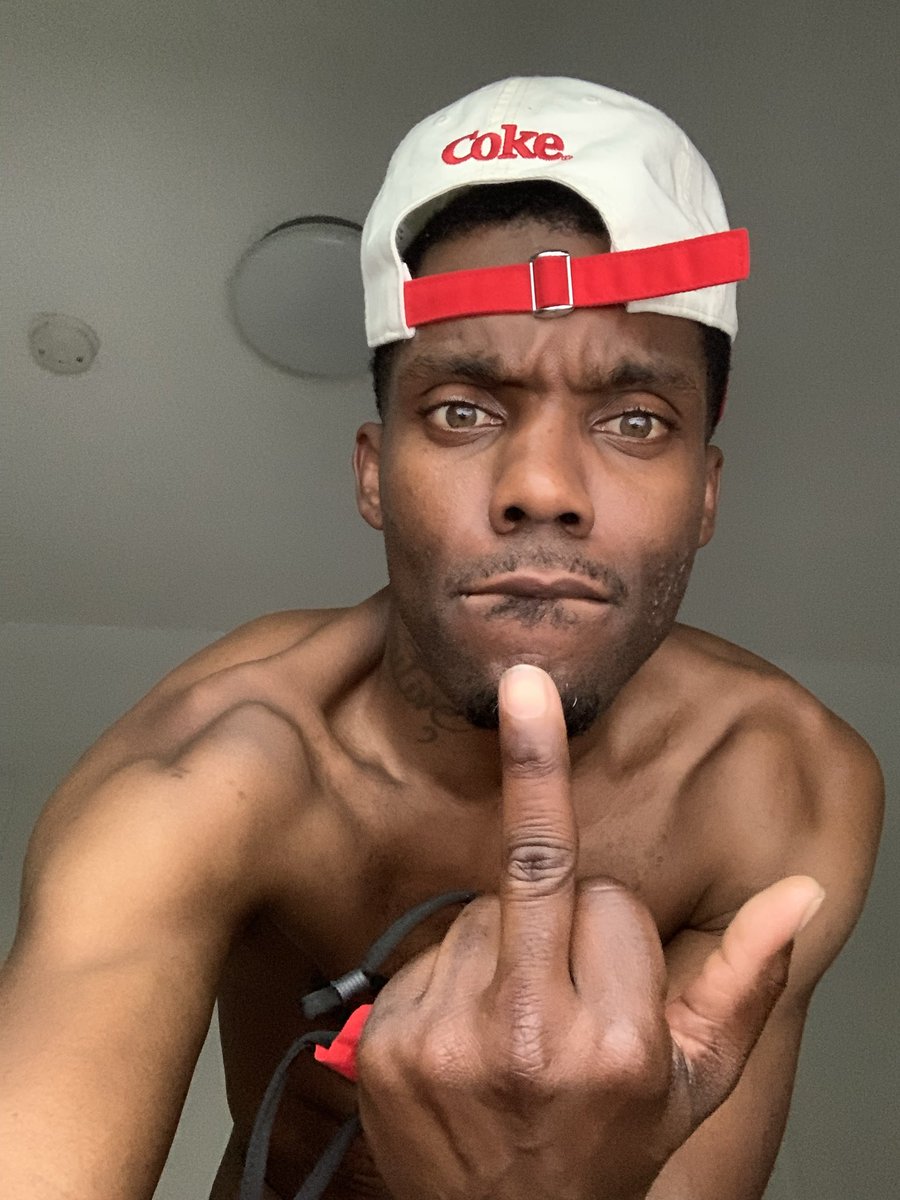 itskosherp's tweet photo. If this aint what 41 years old look like l, then ion kno https://t.co/rG7je2lUvg