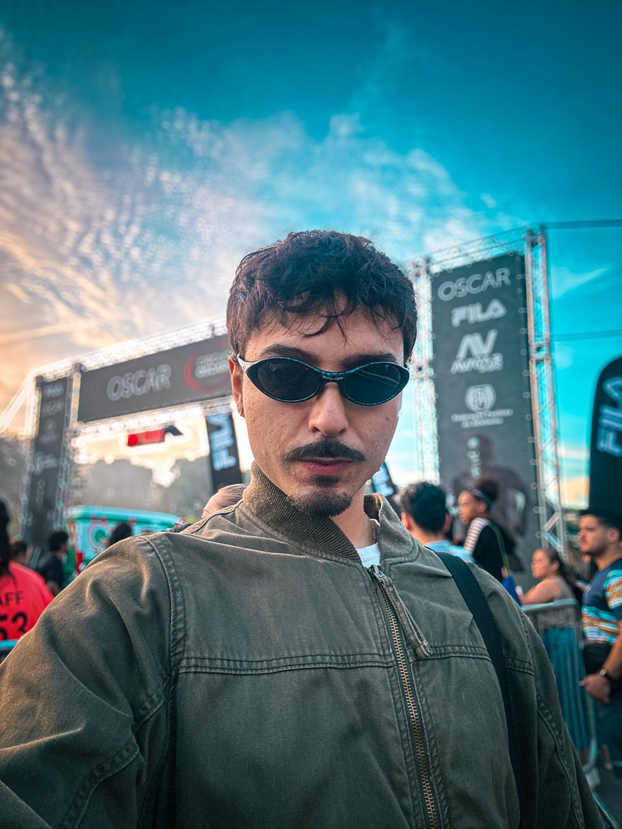 WendelKiso's tweet photo. Óculos novo 😎 https://t.co/kVhGwcMvjU
