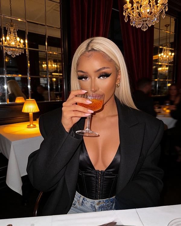 WorshipJorja's tweet photo. Sunday night cocktails durrrr. Start sending losers 🍹

BNWO FINDOM FEMDOM CUCK FEET https://t.co/NYWxdxMrDz