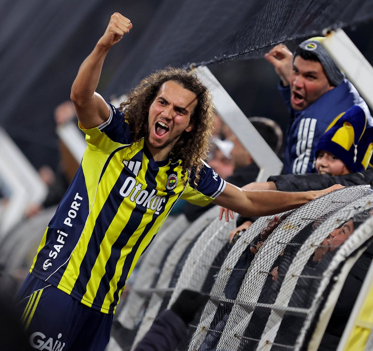 GlarungYedek's tweet photo. Fenerbahçe düşmanlarını yeneceğiz. https://t.co/uepNOhAKJv