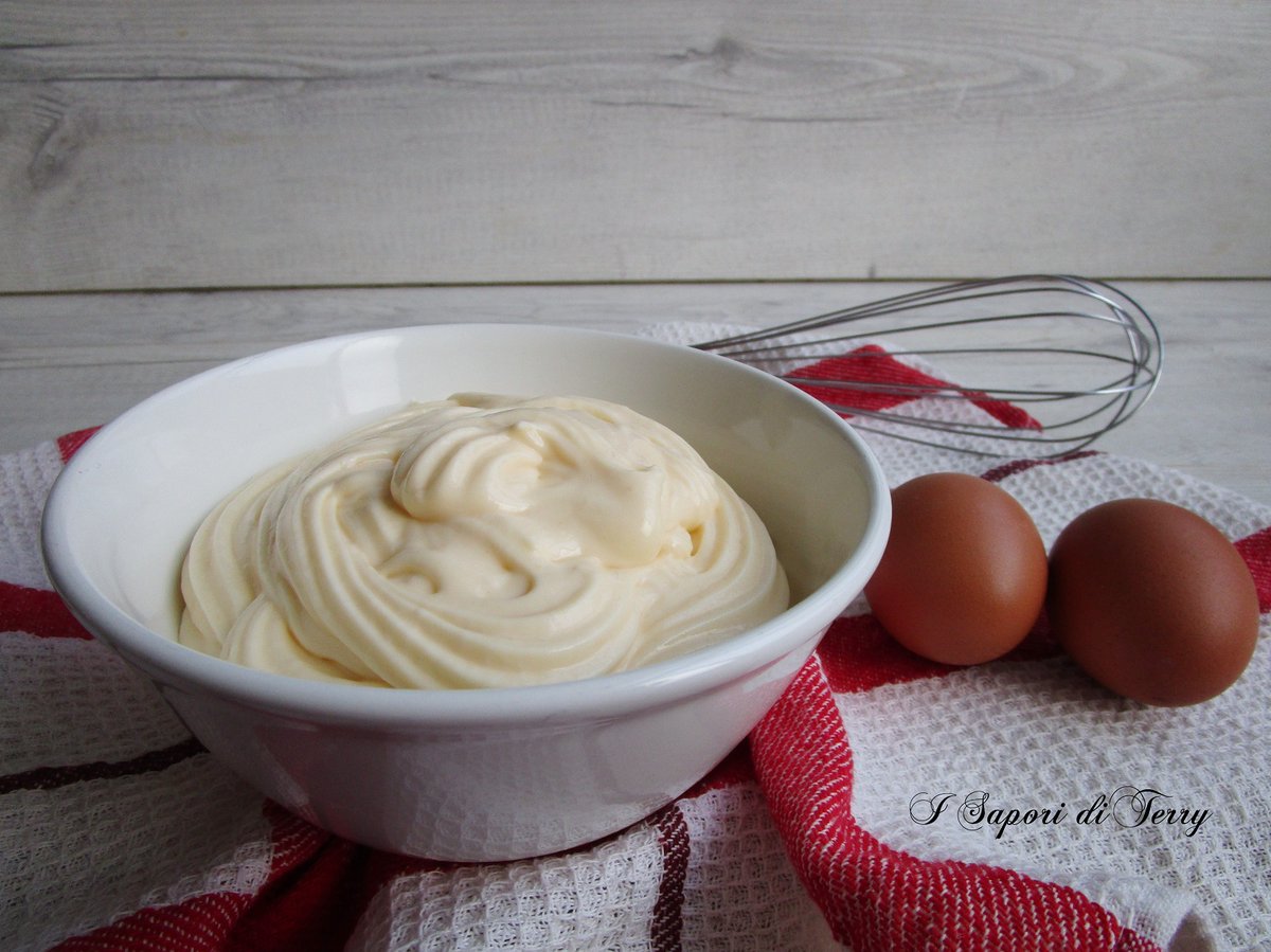 isaporiditerry's tweet image. Buona serata? Amate il #tiramisù? Vi propongo, una fantastica crema di #mascarpone con #uova cotte. Qui la ricetta, blog.giallozafferano.it/isaporiditerry…. @GialloZafferano #Foodie #blog #recipe #uova #DolceGusto
