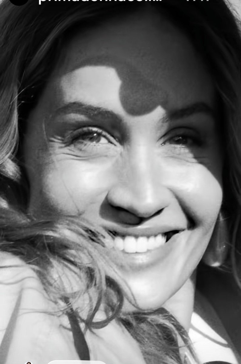 MassanteN's tweet photo. Oggi tu  👑🔝
 la scelta GIUSTA 
VOLERE E POTERE 
sei stata BRAVA Hele 
#helenaprestes 
#prestinez #helevier https://t.co/VXPPsCn9RC