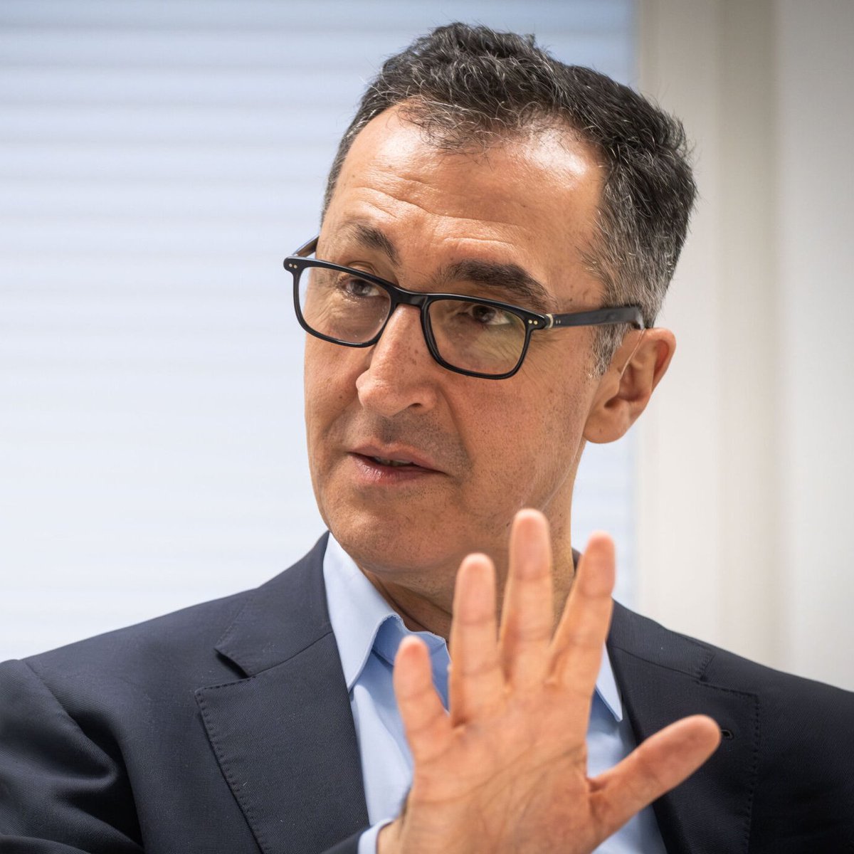 Was seine Hater auch schon wissen..
Er wird ganz sicher einen sehr guten Job machen.