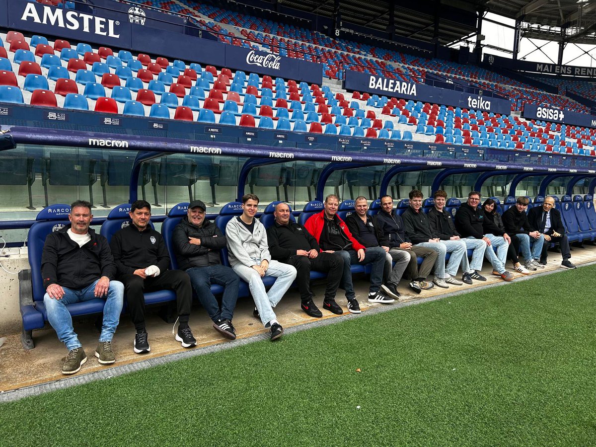 Levante Fans 1909 tweet media