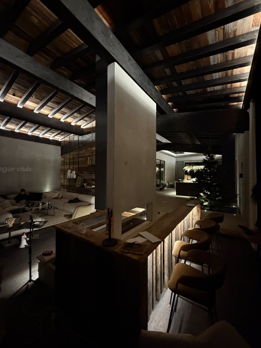 ANDREA ALBRIZIO tweet media