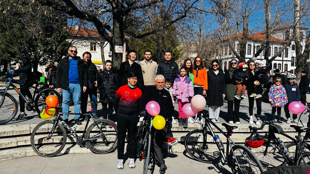 PEDALLAR KADINLAR İÇİN DÖNDÜ

bulten18.com/pedallar-kadin…