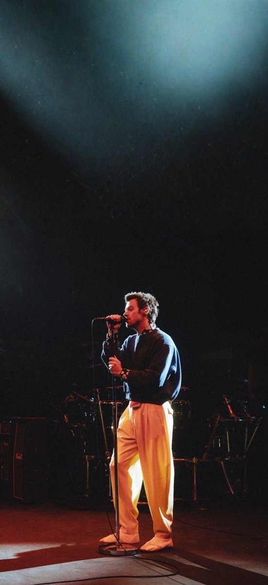 — kiss all the time disco occasionally | harry styles wallpapers 🪩

#HarryStylesNetflix 

like &amp; rt if you use it!! /bel