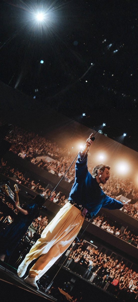 lockscreen ✨ tweet media