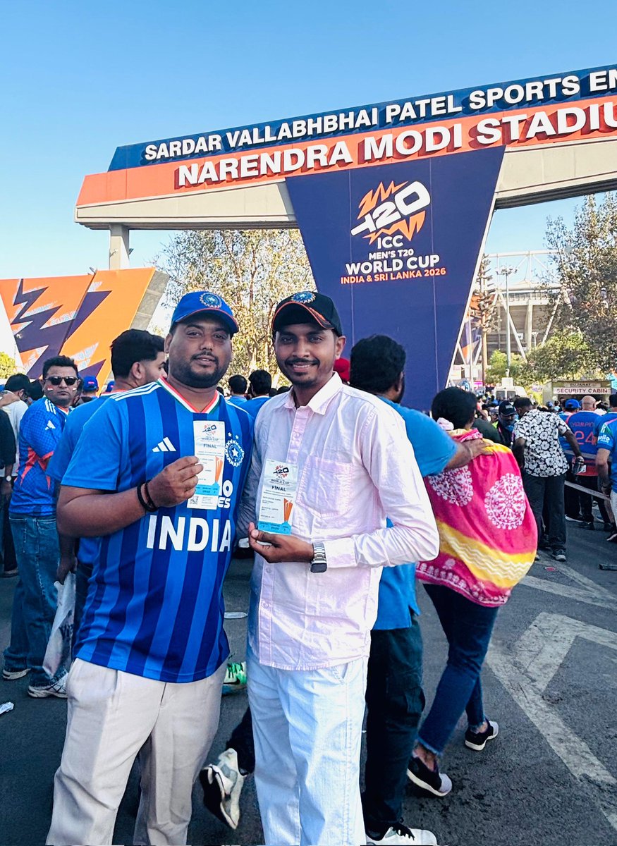 AdlingeMohan's tweet photo. Hum jeet gayeee...
Hum jab bhi India ki match dekhne jaate hain, India ko jeetake hi aate hain! 🇮🇳🏏

#indiavsnewzealand #indiawinner🎉🎉❤️🤘
#TeamIndia 🇮🇳 #india #t20worldcup2026 https://t.co/x0Syq24WTT