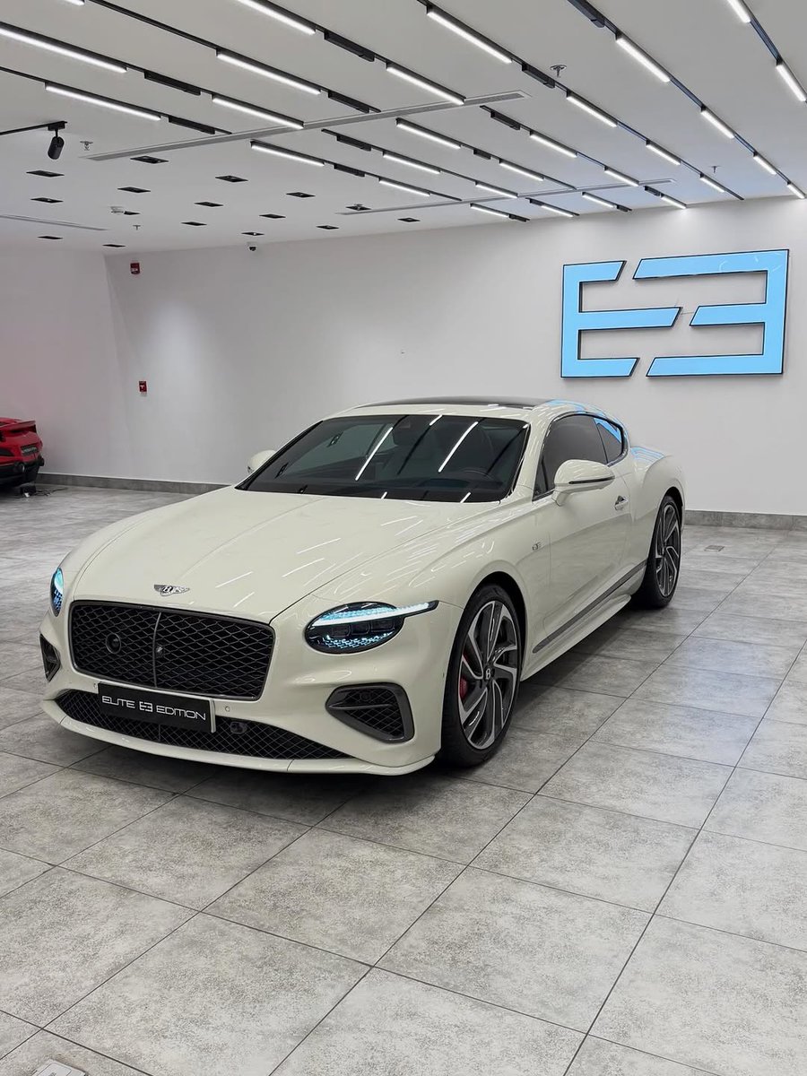 TheAutoHub's tweet photo. Bentley Continental GT https://t.co/5WqJ6se5vC