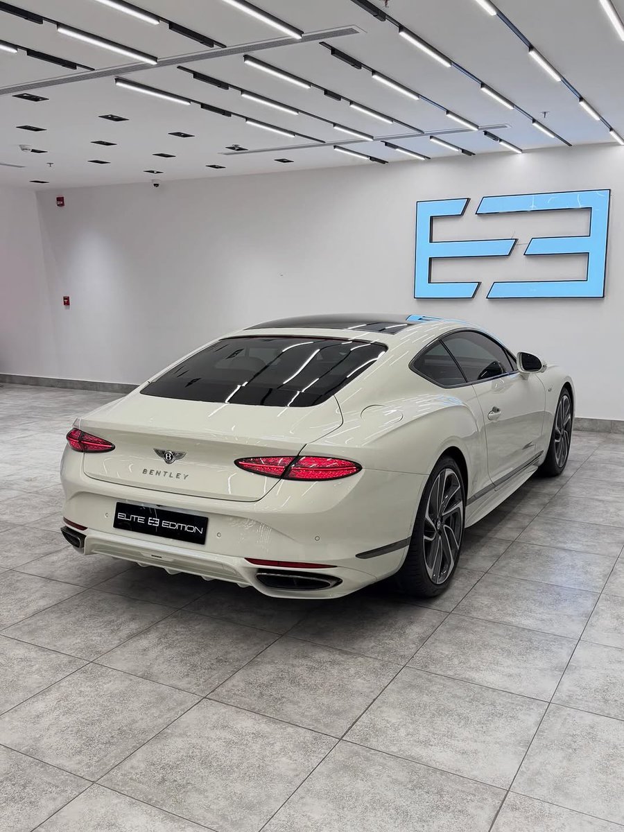 TheAutoHub's tweet photo. Bentley Continental GT https://t.co/5WqJ6se5vC