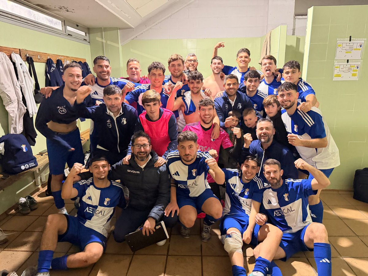 santiponce1964's tweet photo. Nuestro equipo senior sigue con la racha positiva 💪⚽💙

Victoria importantísima fuera de casa ante un rival que nos lo puso muy complicado, pero el equipo volvió a demostrar carácter, trabajo y compromiso hasta el final.🔵⚪️

#Victoria #EquipoSenior #Fútbol #UnClubConHistoria https://t.co/b2JkILefDE