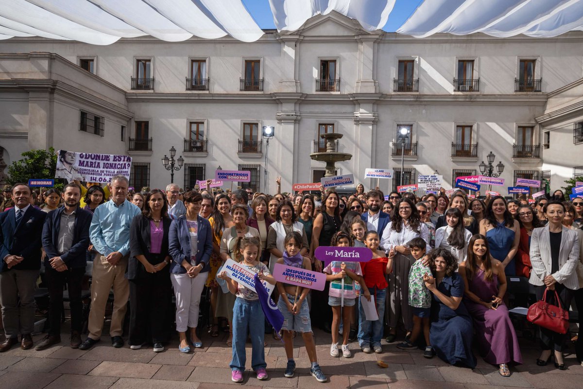 Minrel_Chile's tweet photo. La subsecretaria de Relaciones Exteriores, Gloria de la Fuente, y la subsecretaria de Relaciones Económicas Internacionales, Claudia Sanhueza, participaron en la conmemoración del Día Internacional de la Mujer #ChileParaTodas https://t.co/ukWXidxRBZ