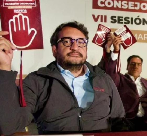 El Andy  tiene más cara de briago caguamero que nada... pregunta, te gusta el Andy  para presidente de México en 2030 ?

Yo prefiero a <a href="/RicardoBSalinas/">Don Ricardo Salinas Pliego</a>