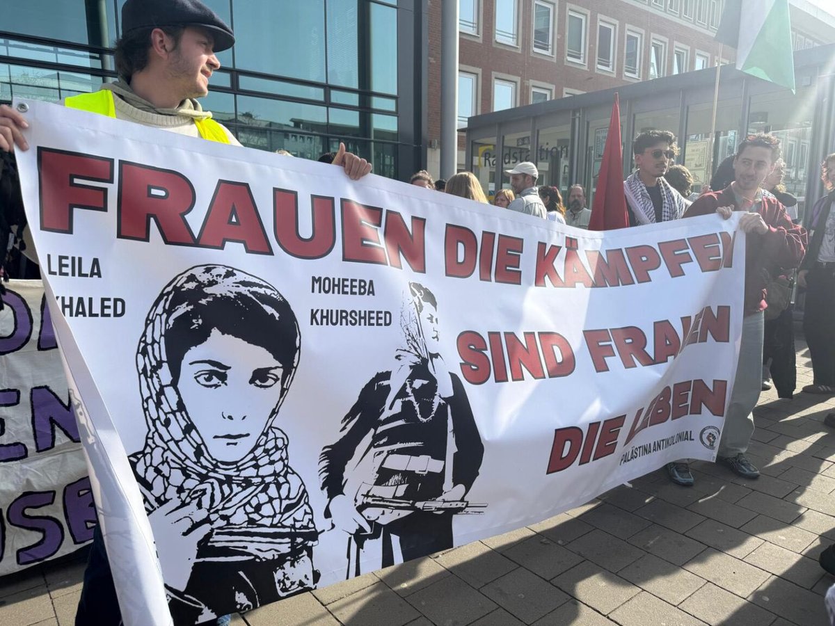 oznekadin's tweet photo. Savaş karşıtı güçlerden Münster’de 8 Mart eylemi

https://t.co/Zfazo5vyim https://t.co/xTF7vpIraF