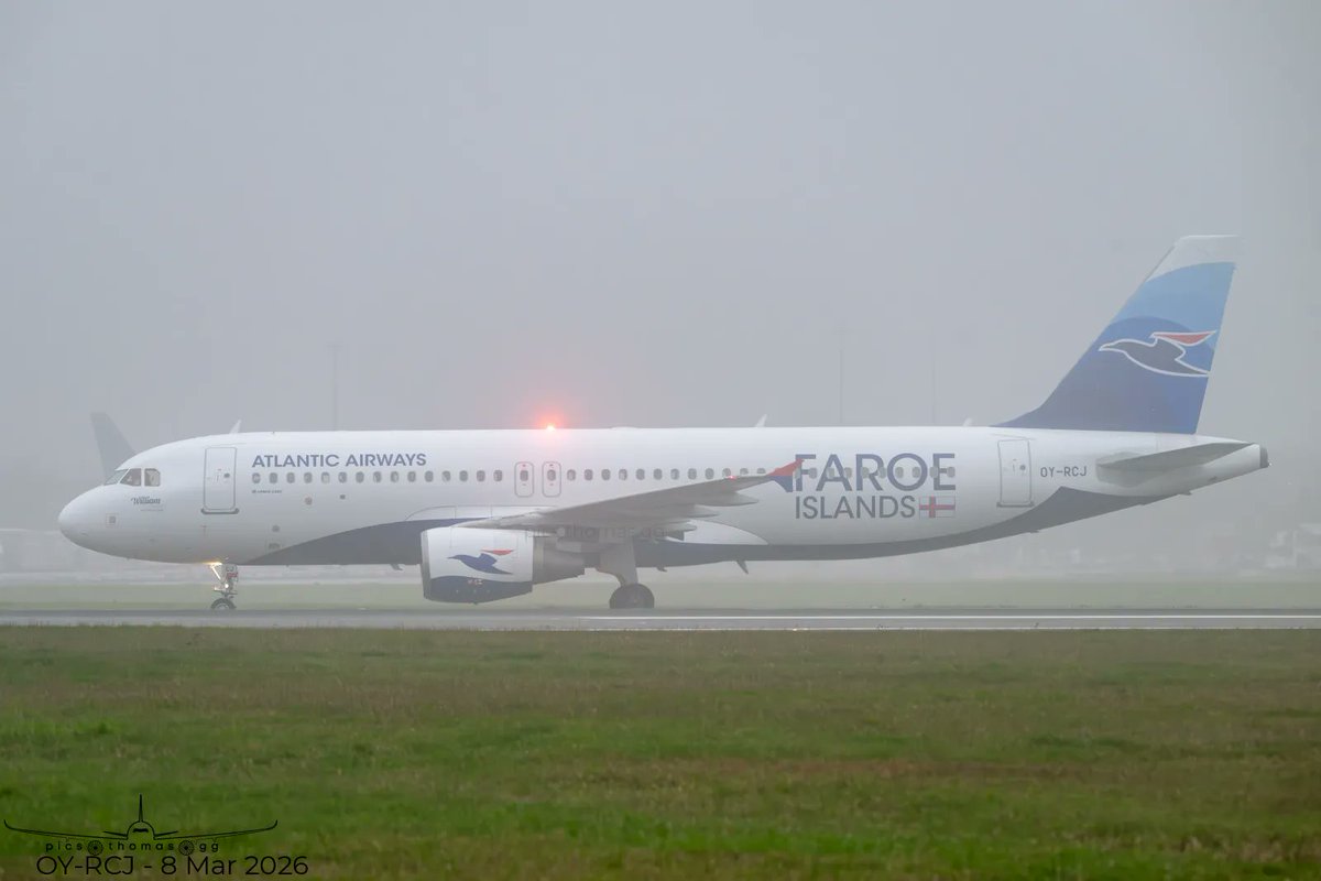 picsthomasgg's tweet image. Atlantic Airways #A320 OY-RCJ landing at Stansted in the mist this evening