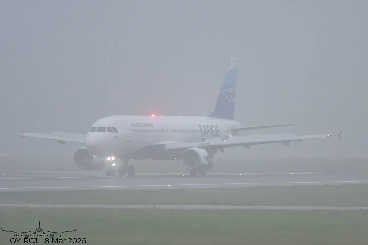 picsthomasgg's tweet image. Atlantic Airways #A320 OY-RCJ landing at Stansted in the mist this evening