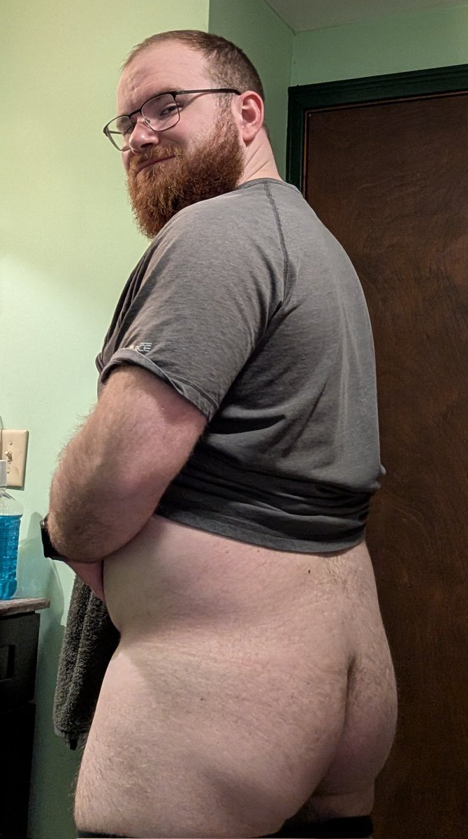 Lumberjack Bear tweet media