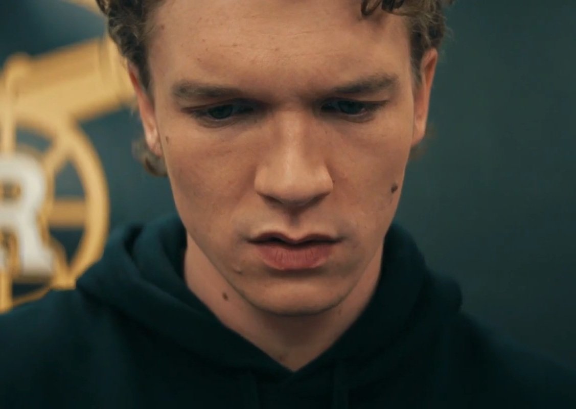 ria (@lvstbrunette) on Twitter photo 