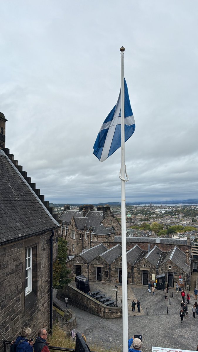 𝐆 𝐄 𝐀 tweet media