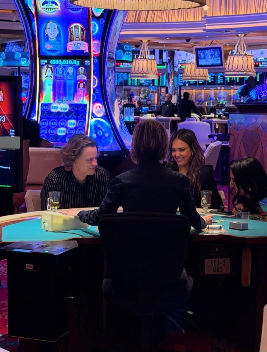 JoeyBClub's tweet photo. Vegas https://t.co/uJjM7N5Juh
