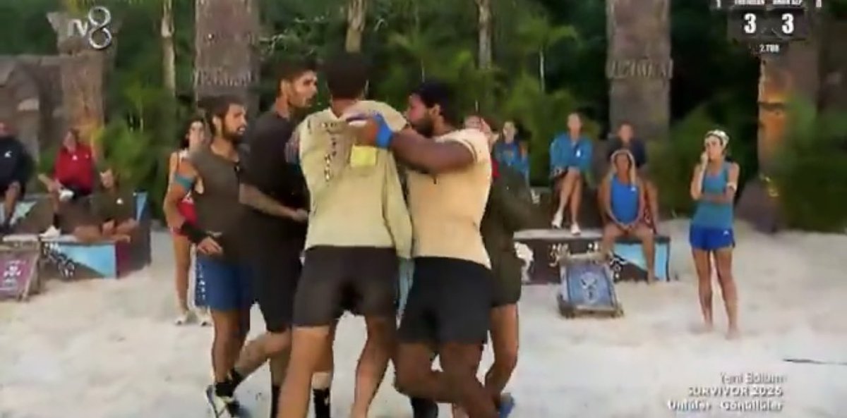 Barış Murat Yağcı’ya iki yarışmacı tarafından yapılan temas, ittirme hareketleri, sözlü küfürler ve tehditler asla kabul edilemez! Bu davranışlara izin verilmemeli. Gerekenlerin yapılmasını istiyoruz‼️‼️ <a href="/acunilicali/">Acun Ilıcalı</a>  #survivor2026 #BarışMuratYağcı • #Bmyfc