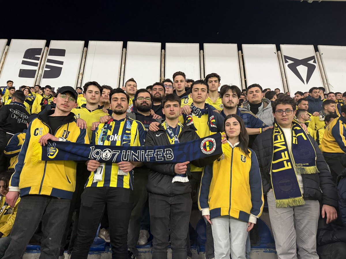 UFBDokuzEylul's tweet photo. 1907 ÜNİFEB Dokuz Eylül Üniversitesi örgütlenmesi olarak Fenerbahçe - Samsunspor karşılaşmasında takımımızı yalnız bırakmadık. https://t.co/P1EANbLJ2e