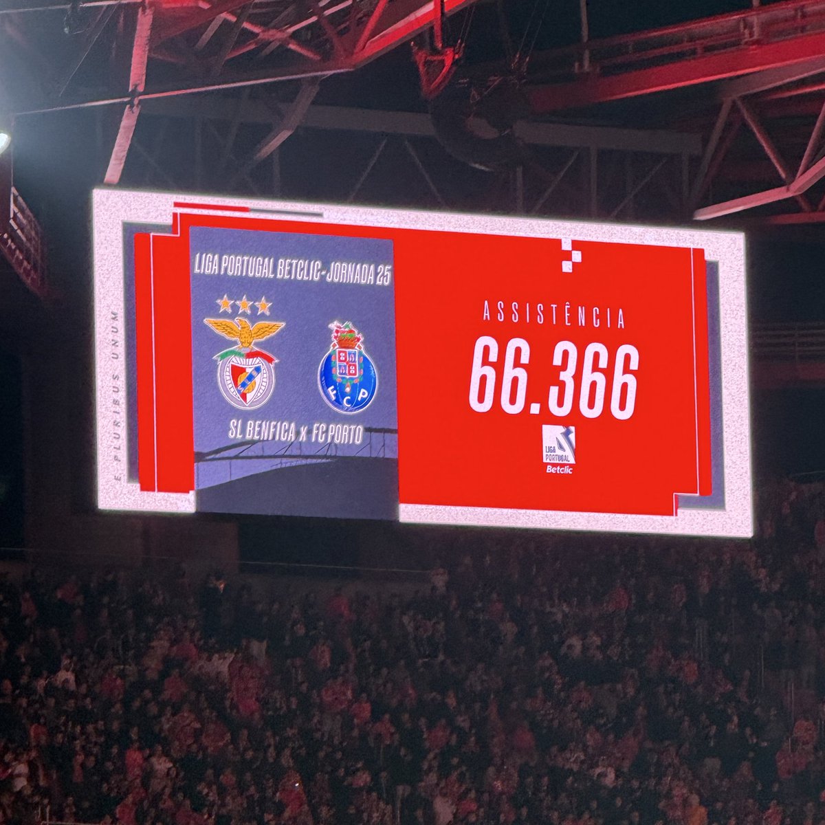 plusbenfica's tweet photo. 66.366 pessoas que testemunharam que os tripeiros não jogam um caralho https://t.co/dw8FBKeYzF