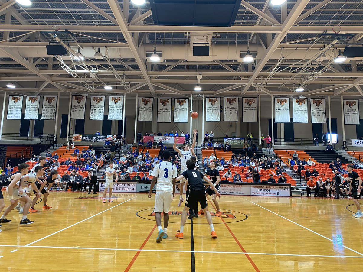 centercourt42's tweet image. The View From Centercourt 
at #BuffState

Crossover Sunday 🏆🏀🏆

Class A  &amp;amp;  Class B