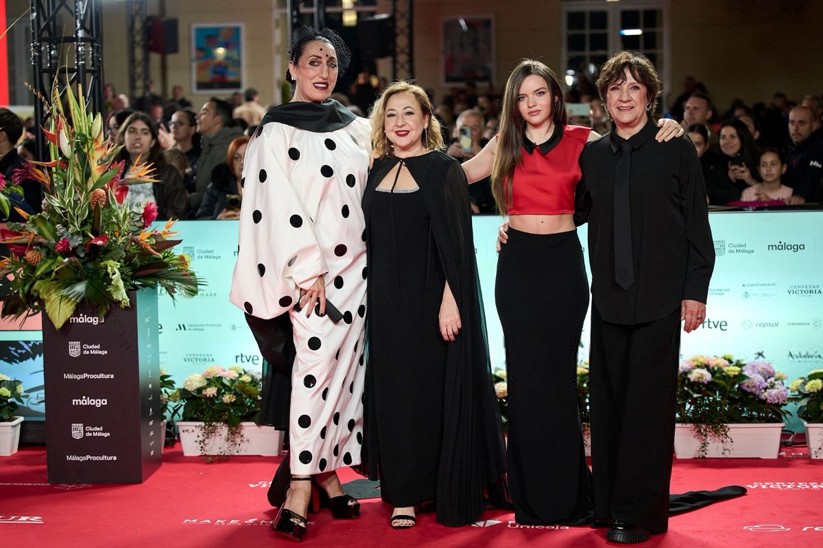 Anoche el reparto de 'Día de Caza' presentando la película en el Festival de Málaga.

¡5 de junio en cines!