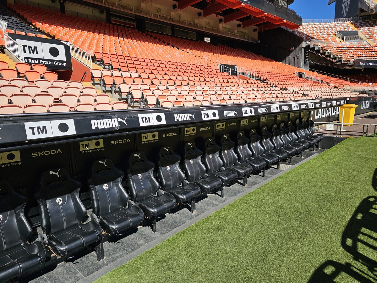 lee Johnson tweet media