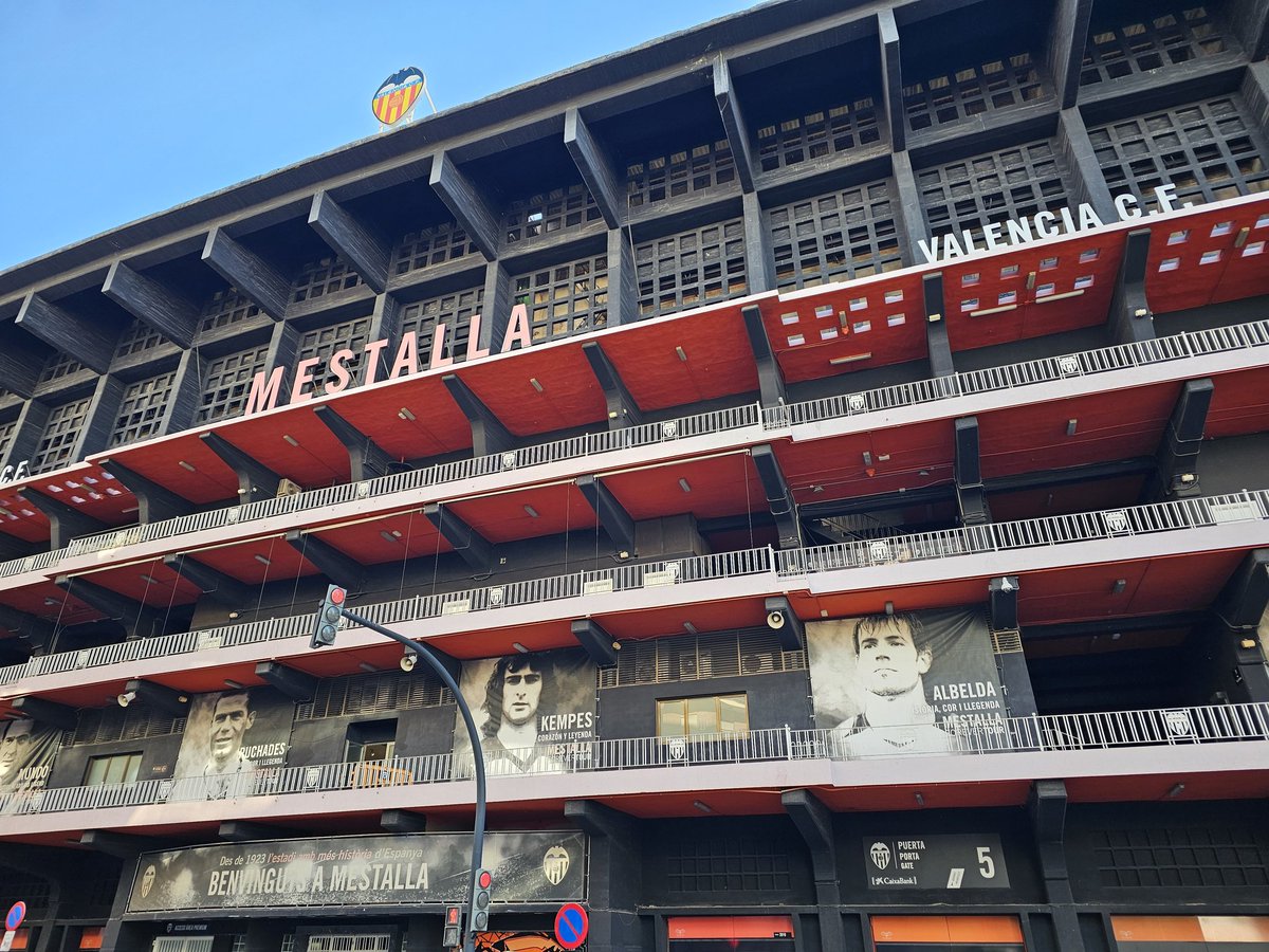 lee Johnson tweet media