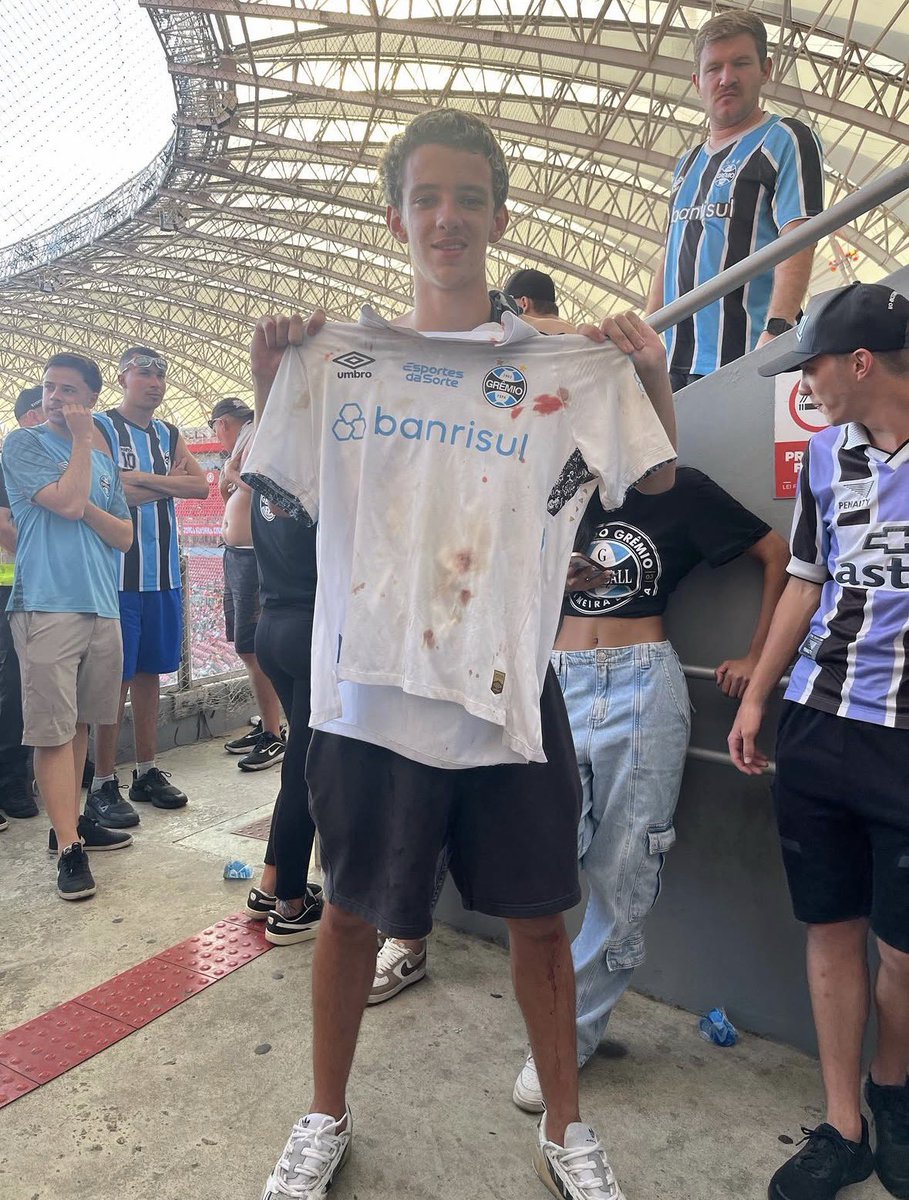 Gremista Fanático tweet media