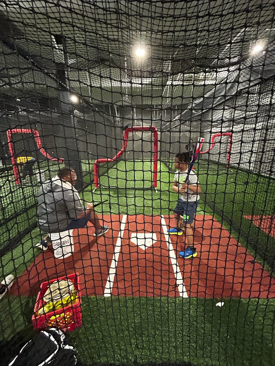 vee_crayton's tweet photo. Izzy: “Mom, I want to play baseball.” 

Didn’t have to look far for the best to Coach him up! Without hesitation our family was there @CoreyLambertSr1 
@CoachCrayton52 https://t.co/nAgQBCY0pZ