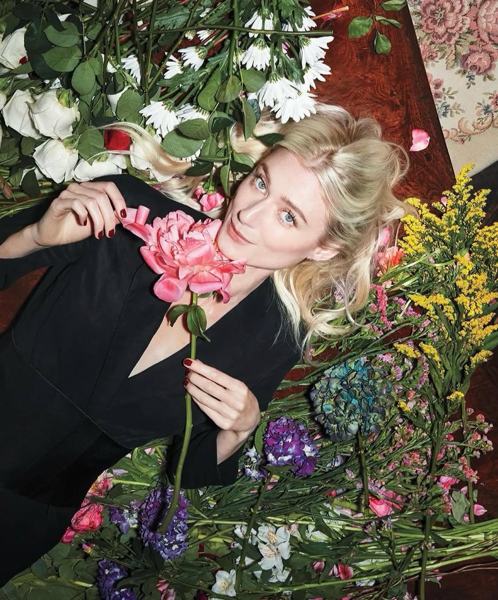 best of elizabeth debicki tweet media