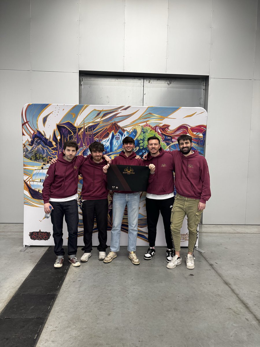 Daniele90rmFaB's tweet photo. The two months of break from the game have made themselves felt… x-3 in both events, but I'm happy to be back traveling with the new Emperors pro team, very proud of what we're building going forward! #goemperors  👑 https://t.co/4cVidbpUN8