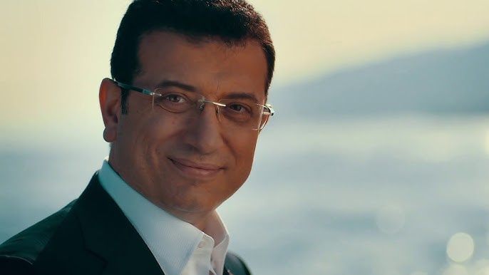 Ekrem İmamoğlu:

"Bir yıl sonunda duruşma aşamasına geldik. Bir yıldır haksız yere tutsak haldeyiz.

Yarın mahkeme salonunda olacağız ve ben savunma yapmayacağım, YARGILAYACAĞIM!"