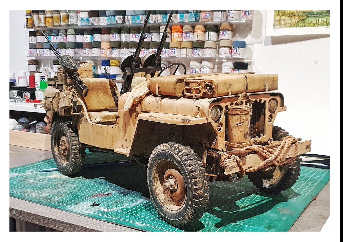 Simon (@redfivemodels on Bluesky) tweet media