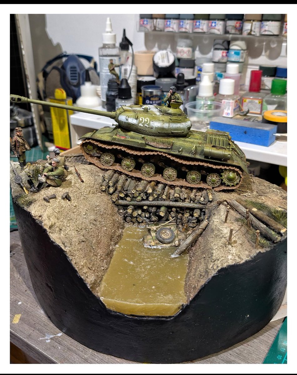 Simon (@redfivemodels on Bluesky) tweet media