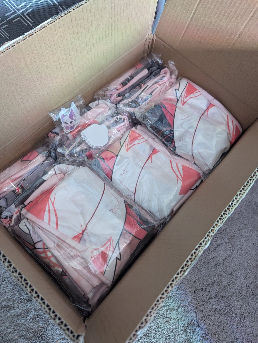 Kitty Olivia tweet media