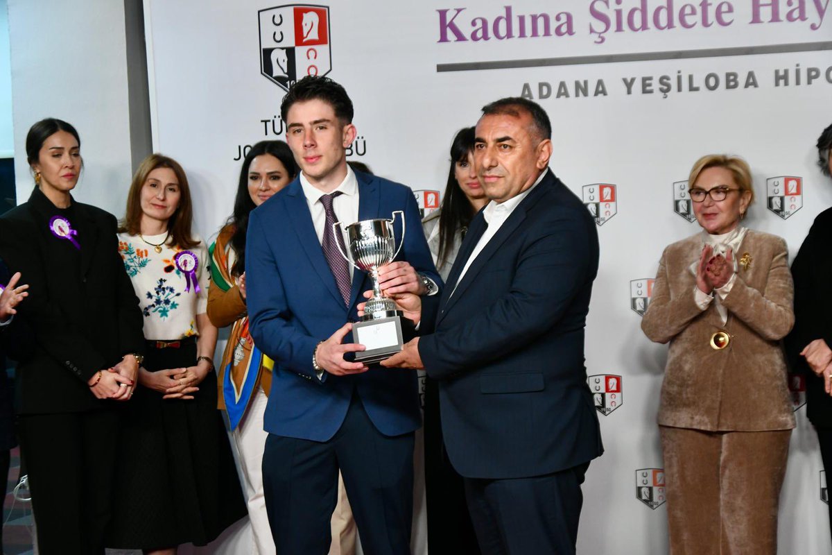 efeealkann5's tweet photo. 🏆-Kadına Şiddete Hayır Koşusu 
🐎 Hood River 🧿❤️ https://t.co/el1GI9hWoz