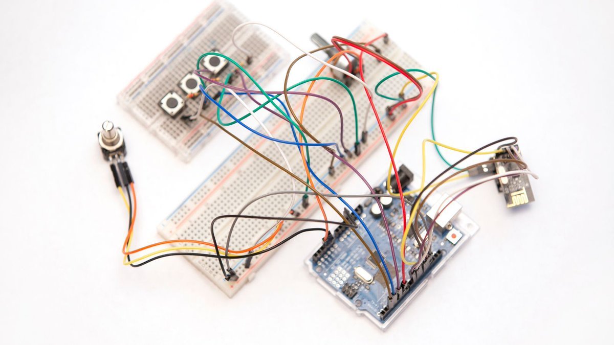 Bird’s-eye breadboard.  
Loop stable?  
Let the drawer chip travel.  
Each SD teaches five women.  
13 kg CO₂e spared.  
Ship yours → makers.sd4.africa  
#MakersForChange