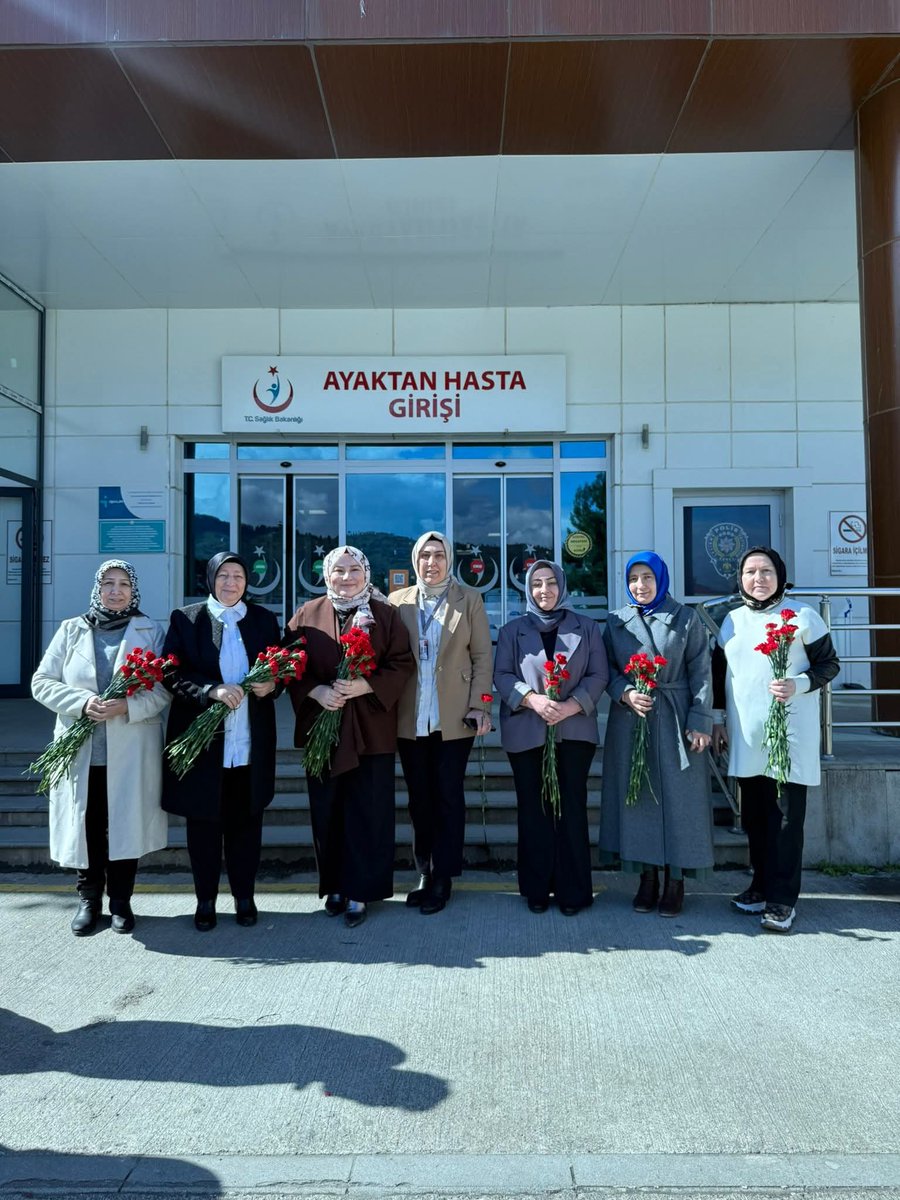 akkadingiresun's tweet photo. 📍Giresun Kadın Doğum ve Çocuk Hastalıkları Eğitim ve Araştırma Hastanesi
8 Mart Dünya Kadınlar Günü vesilesiyle sağlık çalışanlarımızın ve hastalarımızın Kadınlar Günü’nü kutlayarak geçmiş olsun dileklerimizi ilettik. 🌸 https://t.co/HUr6l11XW7