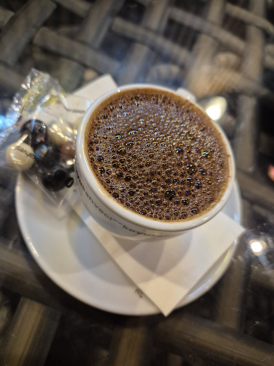 Bir milletin vicdanı kadındır
Bir evladın duası annedir…
Bir kahramanın en büyük emaneti güzel insanlar ve güzel  dostlarıdır  on bir yıl evvelinden bugüne güzel dostum @nilgun4444_ ve aynı duygularla  @zuhalozer4499 ile bu anlamlı günden kahve eşliğinde güzel bir kare
 ❤️🥰🤗