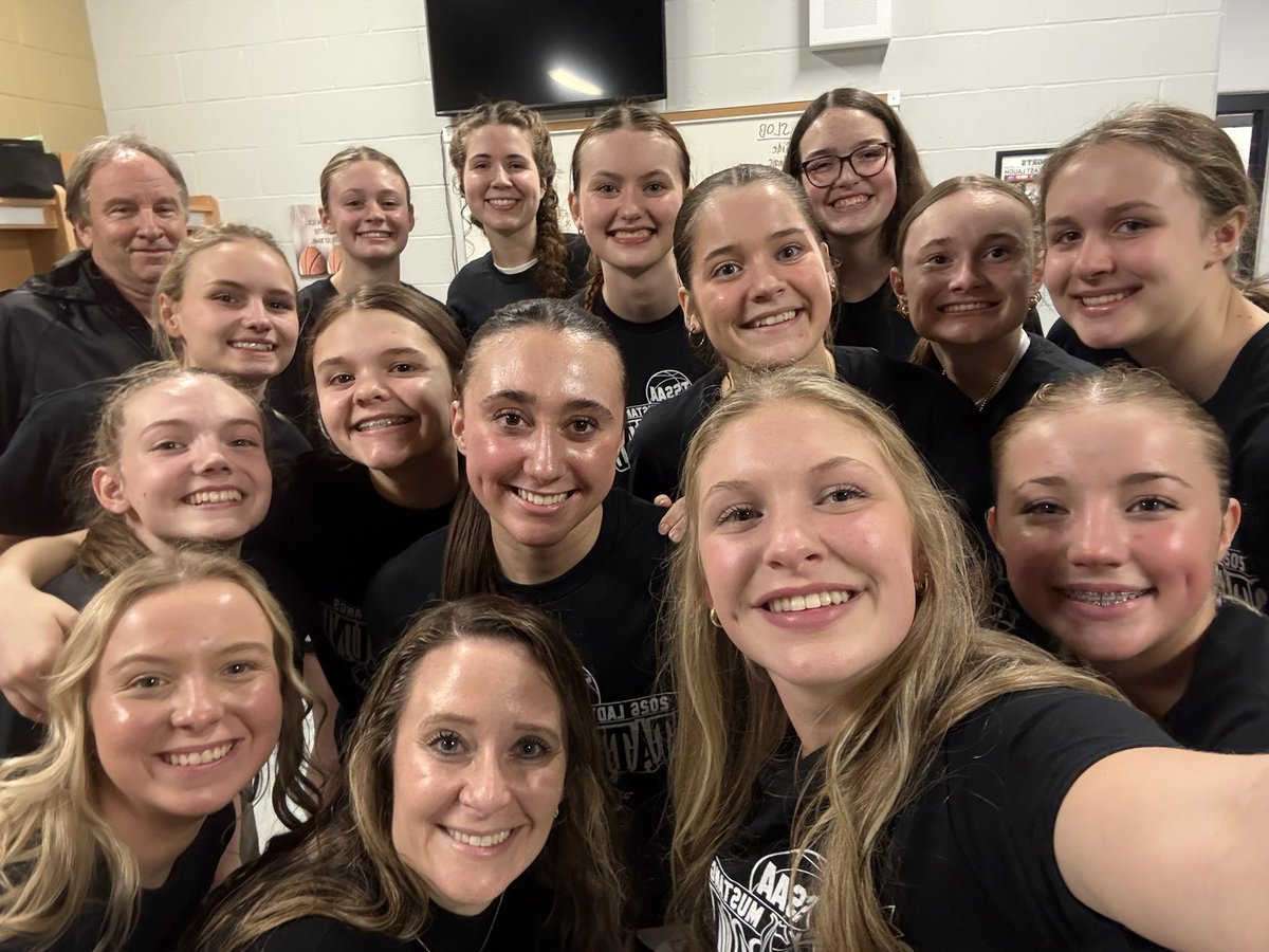 Loretto LadyMustangs tweet media