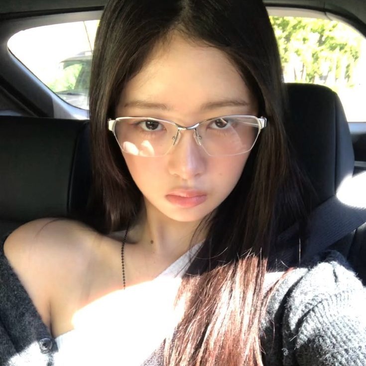 ६Star ♥︎ cr: Error Semantic tweet media