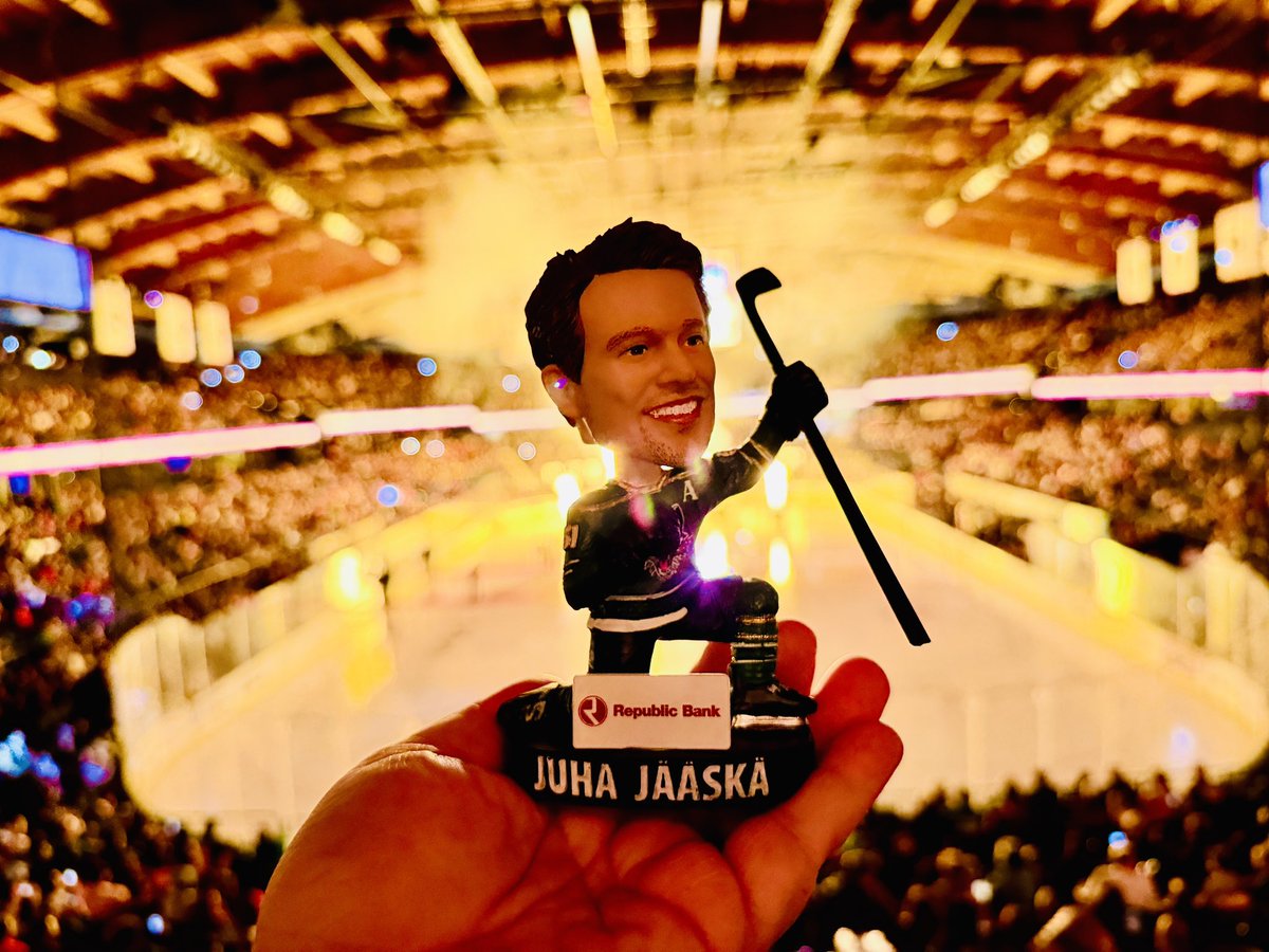 Super excited that with a crowd of over 14,000 we were one of the lucky ones to score this <a href="/Chicago_Wolves/">Chicago Wolves</a> Juha Jääskä
beauty!