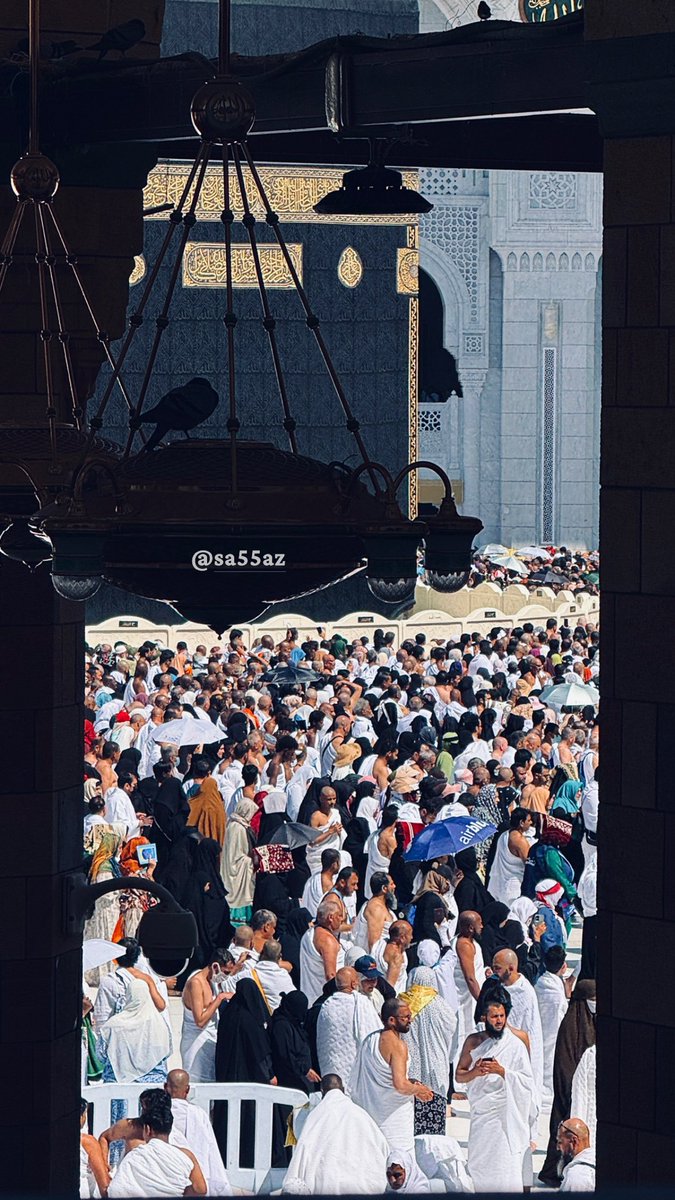 بسلام آمنين 

#مكة